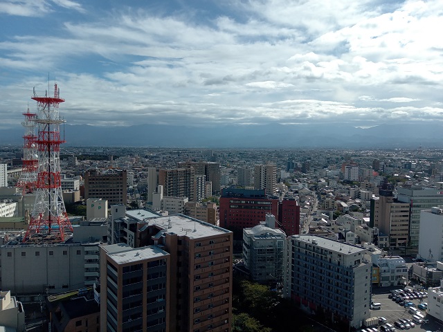 富山市役所の地上70メートルの展望台からの景色１の画像